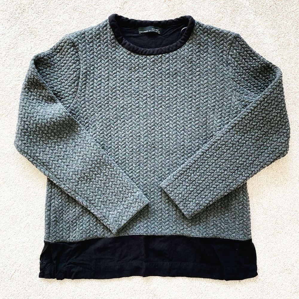 ZARA | Gray & black quilted sweater top